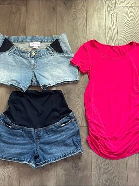 Pinkblush Maternity Medium Pink Top and Isabel Maternity Size 6 Denim Shorts